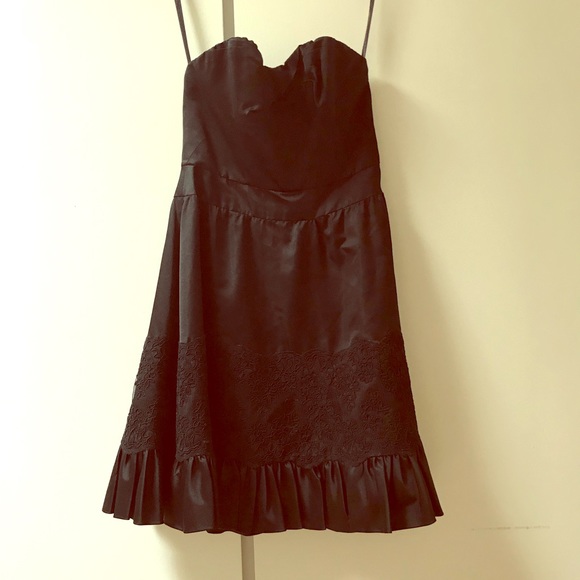 Meet your Posher, Lisa - Picture 1 of 6